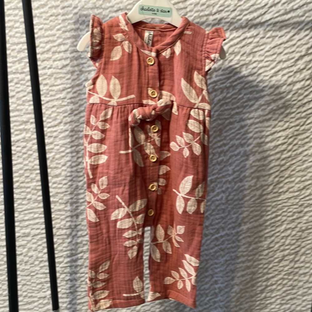 Linen coveralls size 6-9 months